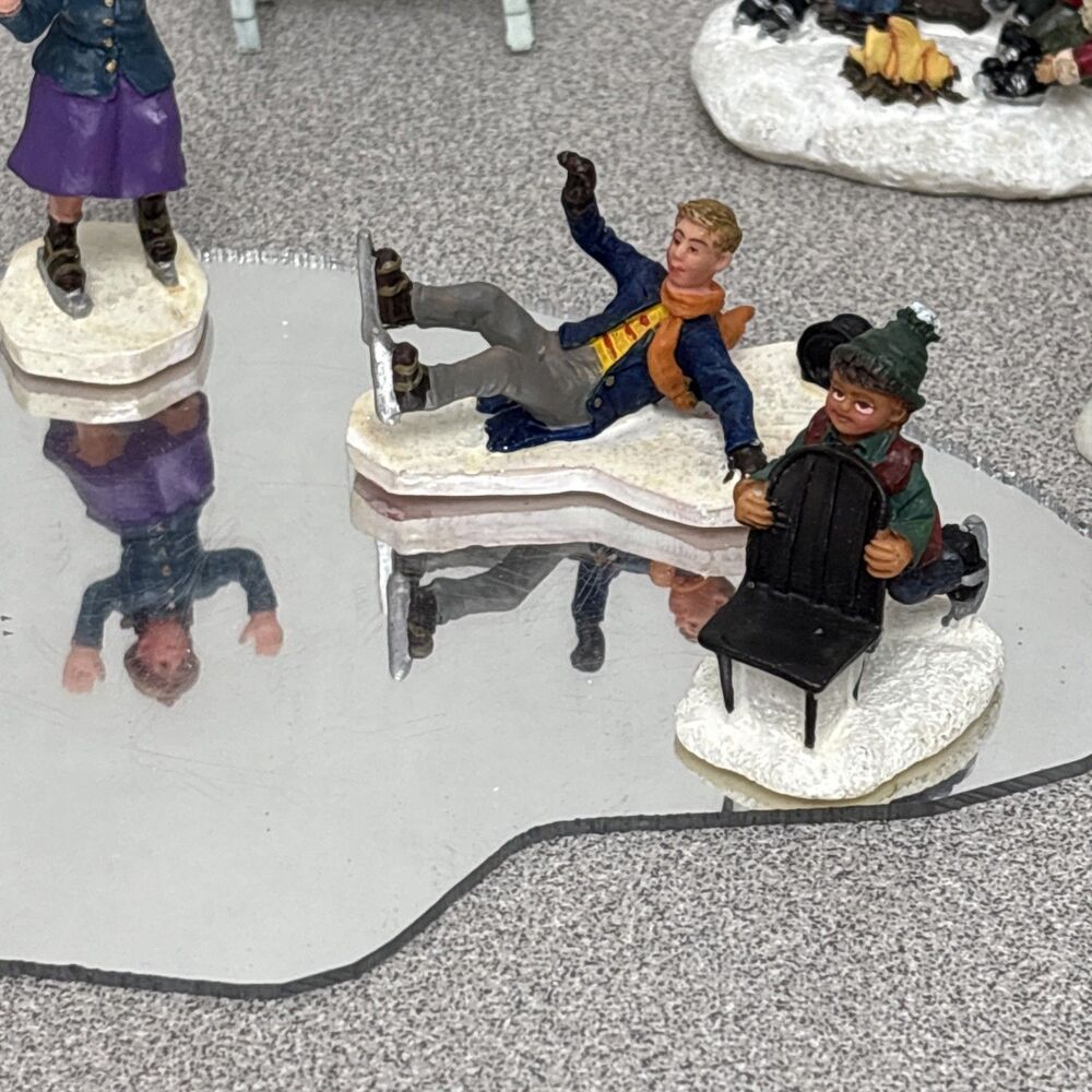 Vintage Christmas Village At The Pond Lot, 9 Pieces - Pond, Skaters, Benches - Picture 10 of 11